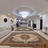 چهار-راه-دادگستری-بر-خیابان-اصلی-تهران