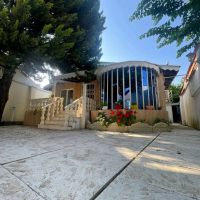 ویلا-تمام-فلت-درکنار-ساحل-و-اطراف-ویلا-های-شیک