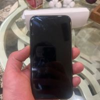 اپل iPhone 11 ۱۲۸ مشکی و اپل واچ se (gen2)|موبایل|تهران, زعفرانیه|دیوار