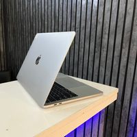 لپتاپMacBookاپل‌نسل۸ core i7تاچ‌بار صفحهRetina|رایانه همراه|تهران, میرداماد|دیوار