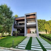 عمارت-400متری-ویو-جنگل-استخردار-مبله-زیرقیمت