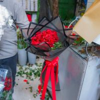 دسته گل رز ۲۰ شاخه‌ای با تزئین خاص|گل و گیاه طبیعی|تهران, اقدسیه|دیوار