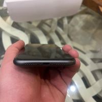 اپل iPhone 11 ۱۲۸ مشکی و اپل واچ se (gen2)|موبایل|تهران, زعفرانیه|دیوار