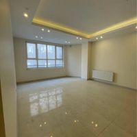 آپارتمان-106متری-2-خوابه-کوی-زنبق-مهرشهر