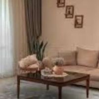 خانه-در-وسط-شهر