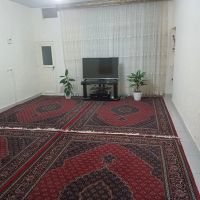 یه-واحد-70-متری-واحد-کاغذ-دیواری-تمیز-کف-سرامیک