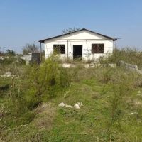 زمین-با-بنا-نیمه-کاره-فقط-1-200-فرصت-خاص-ساخت-ویلا