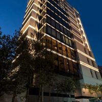 300-متر-صاحبقرانیه-مدرن-و-برند