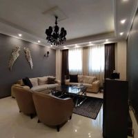 72متر-سالن-پرده-خور-فول-11-ساله