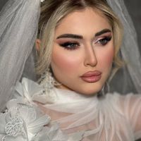 آموزش و خدمات میکاپ شینیون دستیار میکاپ|خدمات آرایشگری و زیبایی|تهران, سعادت‌آباد|دیوار