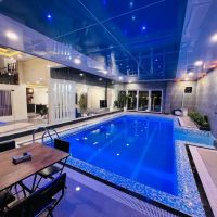 اجاره-روزانه-ویلاباغ-لوکس-استخردار-ابگرم