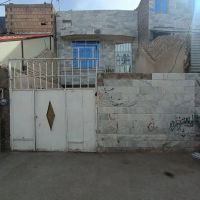 خانه-حیاط-دار-ویلایی-دو-طبقه-نیم