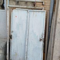 تعداد ۳۰ عدد تیر چوبی با درب|مصالح و تجهیزات ساختمان|بیجار, |دیوار