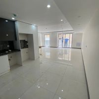 اپارتمان-طالقانی-135-متری-رو-به-آفتاب