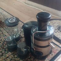 اب میوه گیر چهار کاره در حد نو یک بار استفاده شده|آبمیوه‌گیر و آب‌مرکبات‌گیر|تهران, بهارستان|دیوار