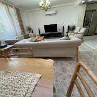 100-متر-سه-نبش-غرق-نور-آکواریوم-به-معنای-واقعی