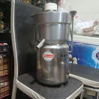 آبمیوه گیری ۲ونیم هلال|آبمیوه‌گیر و آب‌مرکبات‌گیر|تهران, ابن بابویه|دیوار