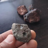 سنگ باستانی|جواهرات|تهران, ولنجک|دیوار