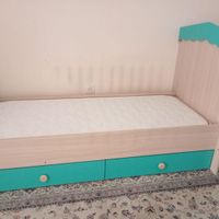 تخت خواب کودک نوجوان ویترین کمد با هم یا جدا|تخت و صندلی بچه|تهران, قیطریه|دیوار