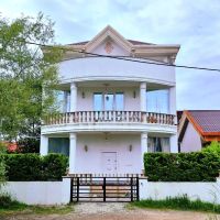 ویلا-تریبلکس-استخر-و-جکوزی