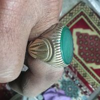 انگشترنقره‌قدیمی ‌‌نگین‌روی‌انگشترعقیق‌سبز‌|کلکسیون اشیاء عتیقه|قروه, |دیوار