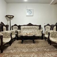 مبلمان ۷ نفره بهمراه دو عدد میزبان(۹نفره)|مبلمان خانگی و میز عسلی|تهران, شهرک صدرا|دیوار