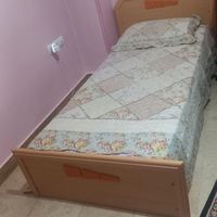 سه تیکه تخت کمد میز به همراه صندلی|تخت و سرویس خواب|تهران, دهکده المپیک|دیوار