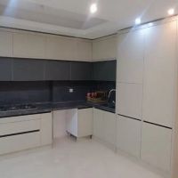 140-متر-بالای-میدان-اسبی-طبقه-آخر-3-پارکینگ