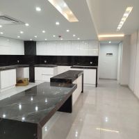 آپارتمان-170متر-تک-واحدی-برند-لوکس-باغ-دریاچه