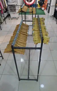مغازه.رگال.دوربین.چوبکار