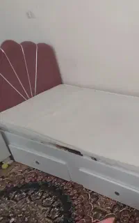 تخت دخترانه