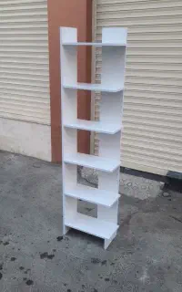 کتابخانه ۵ طبقه چندکاره