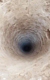 چاه کنی و بنایی