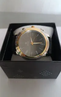 ساعت شیک ، مناسب کادو ( قیمت مناسب)