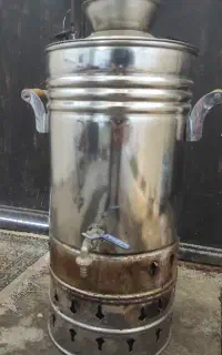 یک عدد سماور 25 لیتری کاملا سالم