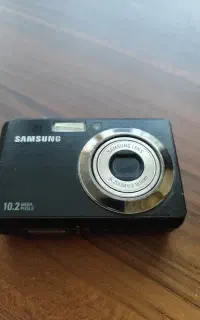 سه پایه ودوربین