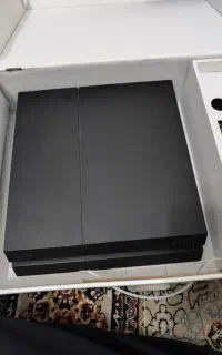 PS4 فت کم‌کارکرده ۲ دسته اصلی + کارتون گوریه شوشتر