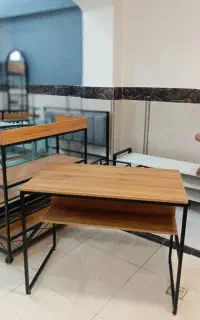 میز قفسه دار