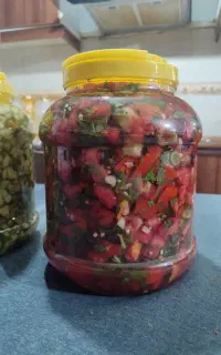 انواع ترشی و مربا و سبزی و....