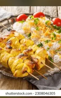 آشپز مسلط به غذای ایرانی