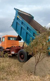 ماسه شن آجر سنگ خاک(لودر و کمپرسی)