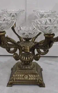 دو عدد شمع دان و هفت سین
