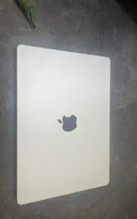 مک بوک m3