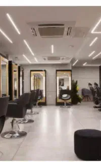 ناخنکار و ابرو کار حرفه ای