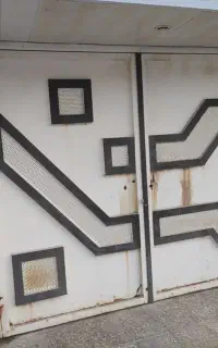رنگ آمیزی ساختمان و در و پنجره