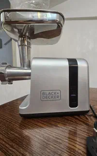 چرخ گوشت بلک اند دیکر