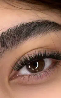 خدمات تخصصی اکستنشن و کاشت مژه