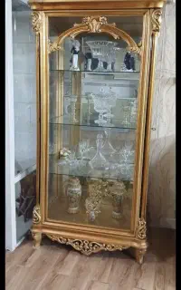 ویترین چوب راش