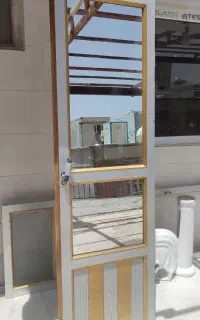 درب آلومینیومی دستشویی حمام