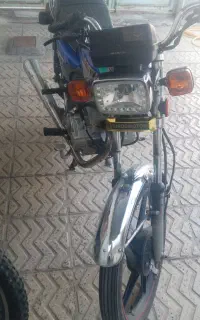 موتورسیکلت پرواز ۱۲۵ مدل ۱۴۰۴